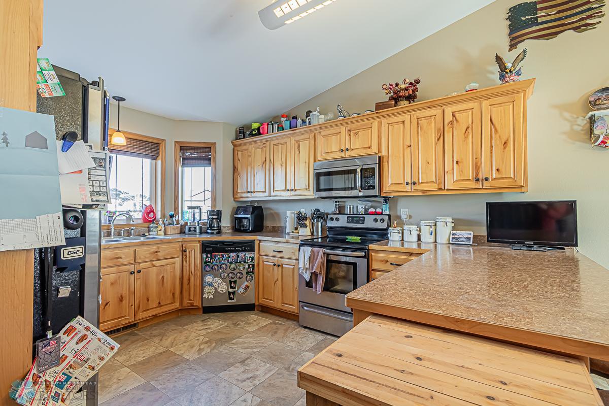 3033 Ridge Dr, West Fargo, ND 58078, USA-23.jpg