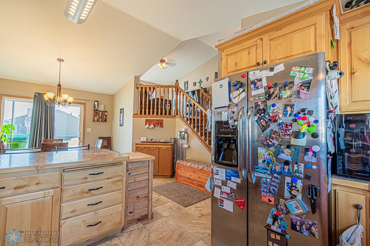 3033 Ridge Dr, West Fargo, ND 58078, USA-25.jpg