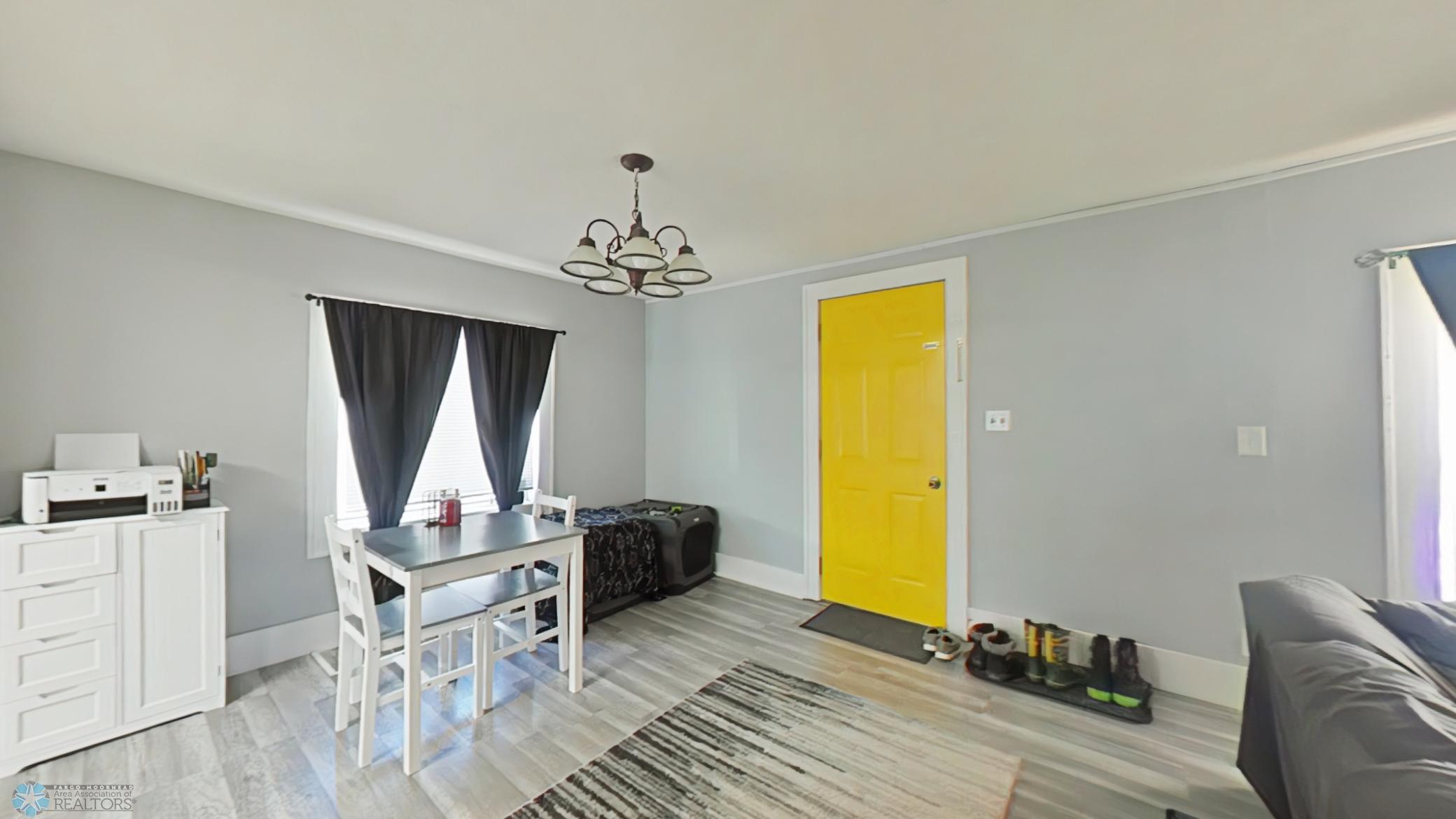Dining Room/Entry
