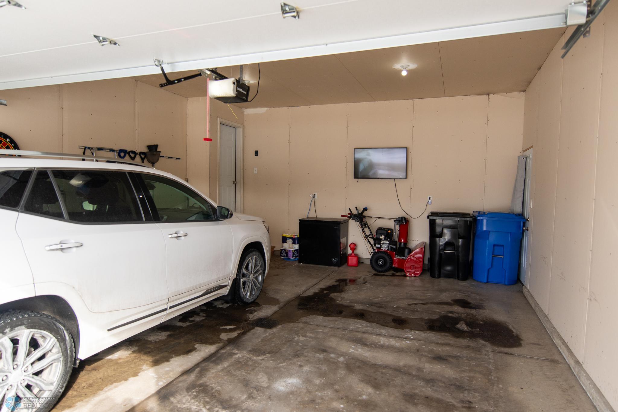 6008 59th St S Fargo 4.jpg