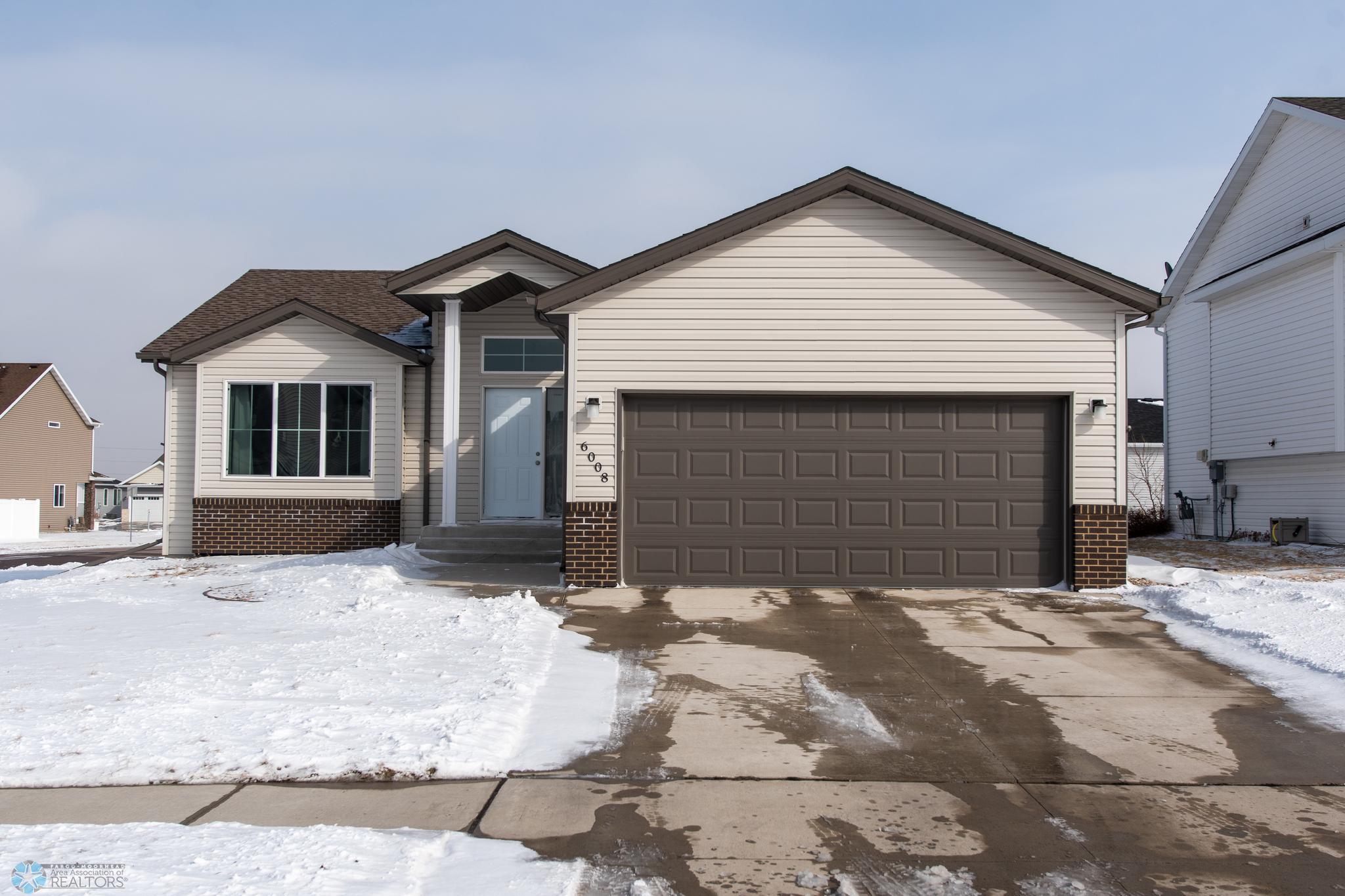 6008 59th St S Fargo 1.jpg
