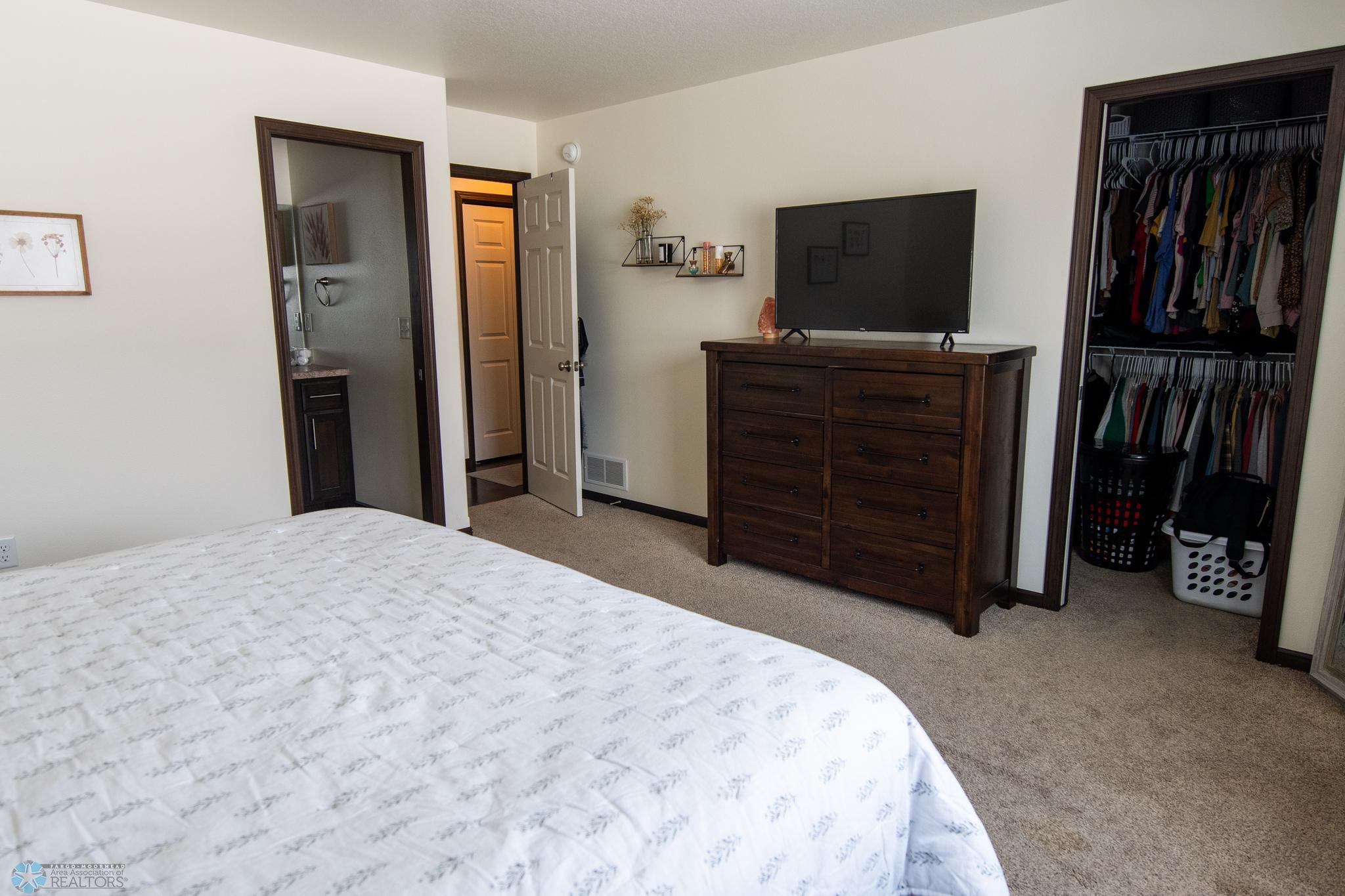 6008 59th St S Fargo 20.jpg