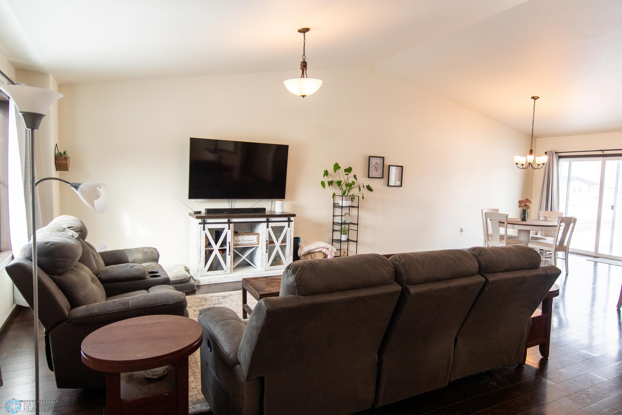 6008 59th St S Fargo 6.jpg