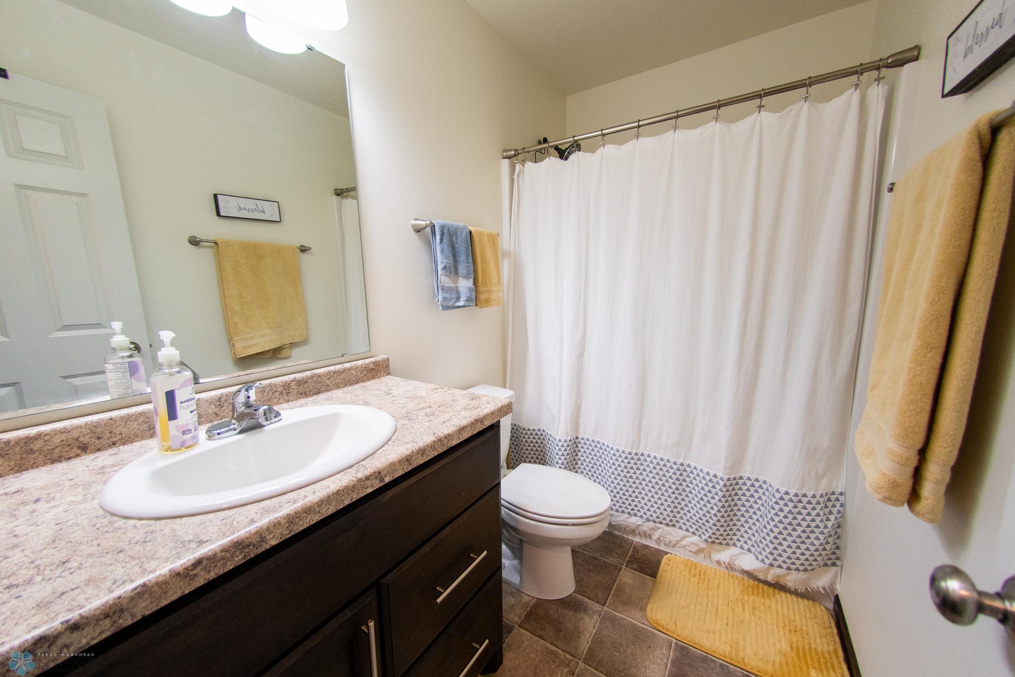 6008 59th St S Fargo 17.jpg