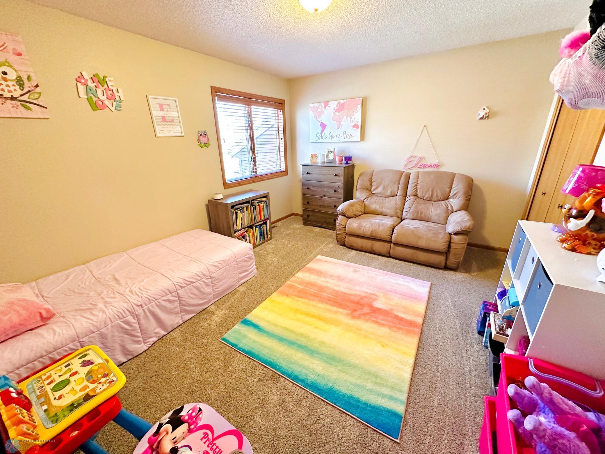 13. 2nd Bedroom.jpeg