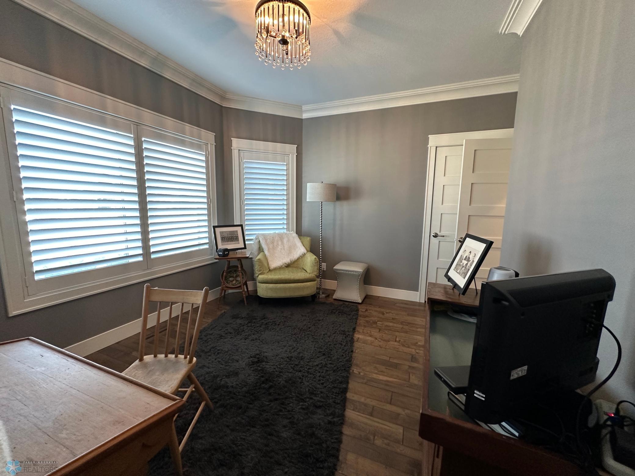 Bedroom 2/ Office