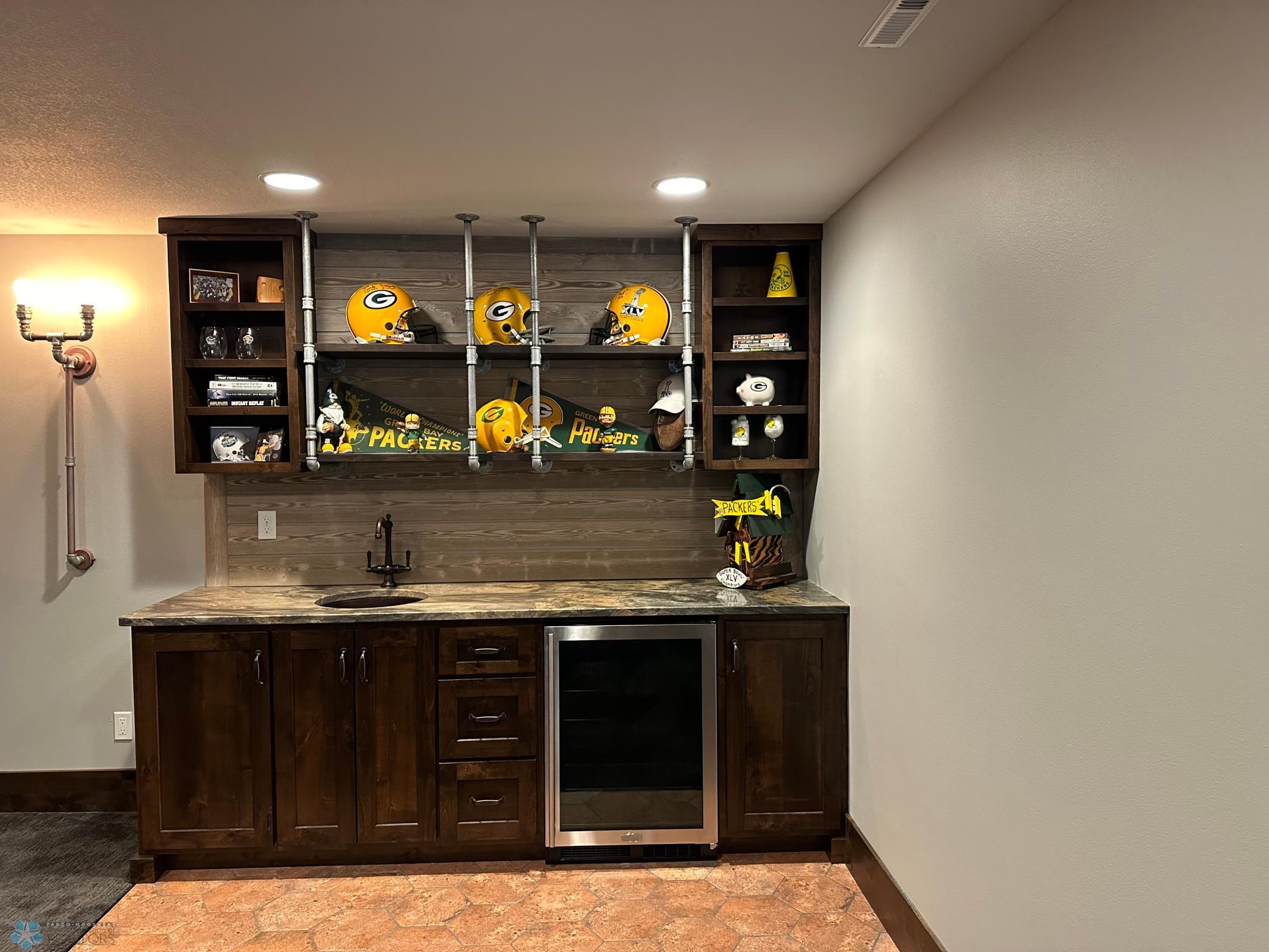 Wet Bar w/Copper Sink & Granite