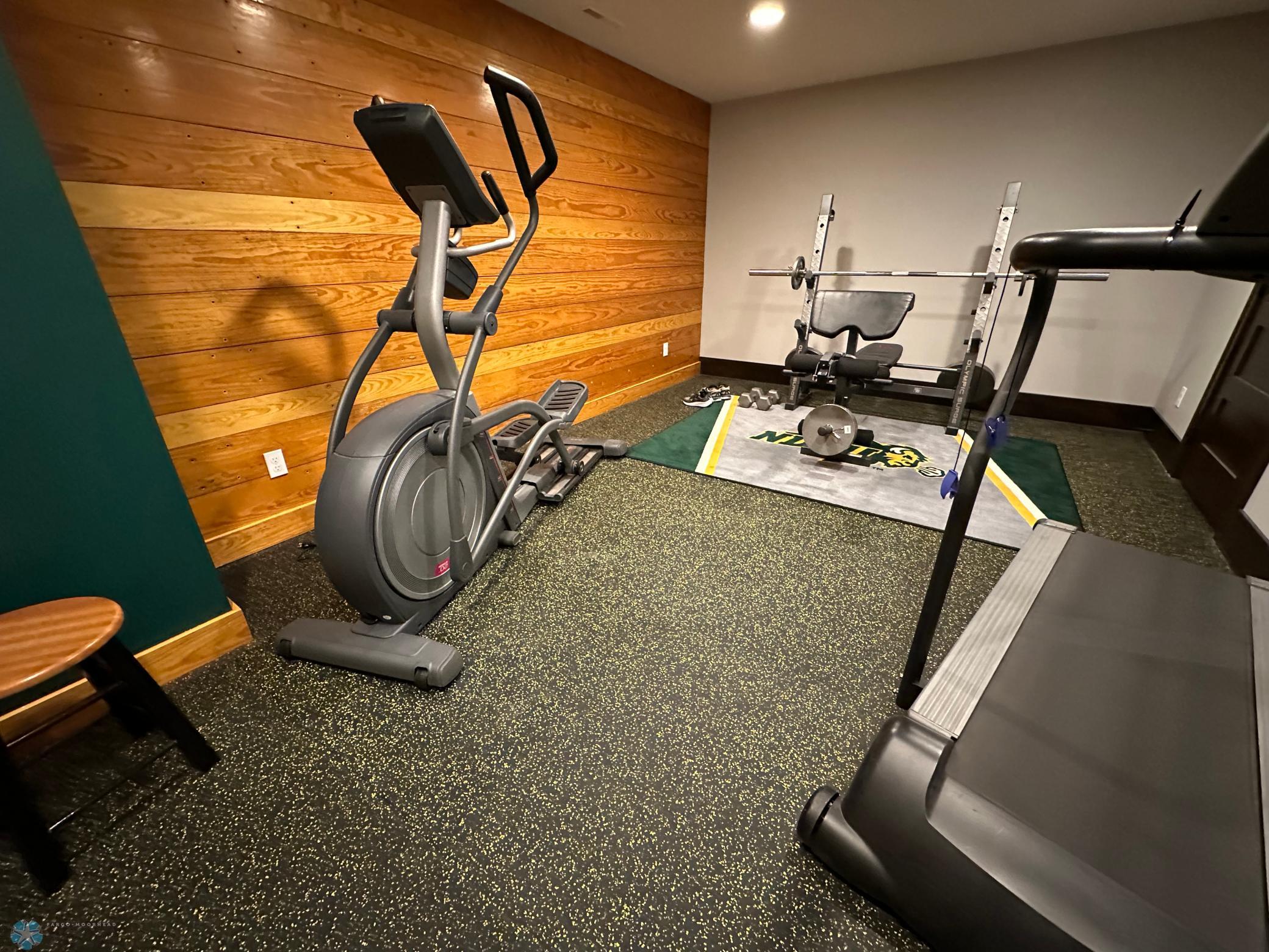 Bedroom6/Workout Room