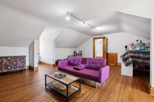 1465 Summit Avenue, Saint Paul, MN 55105