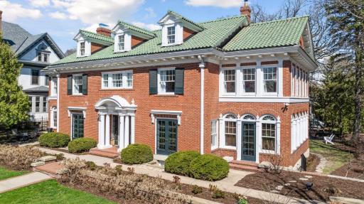 1465 Summit Avenue, Saint Paul, MN 55105