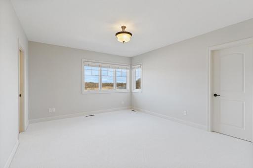 1760 Lucy Ridge Court, Chanhassen, MN 55317