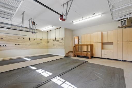 1760 Lucy Ridge Court, Chanhassen, MN 55317