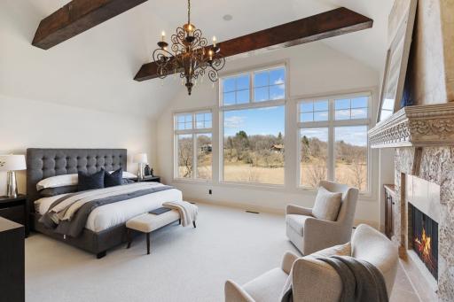1760 Lucy Ridge Court, Chanhassen, MN 55317