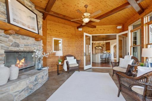 1760 Lucy Ridge Court, Chanhassen, MN 55317