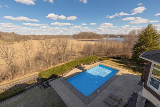 1760 Lucy Ridge Court, Chanhassen, MN 55317