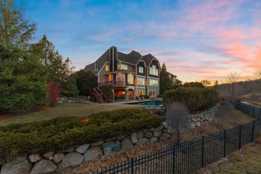 1760 Lucy Ridge Court, Chanhassen, MN 55317