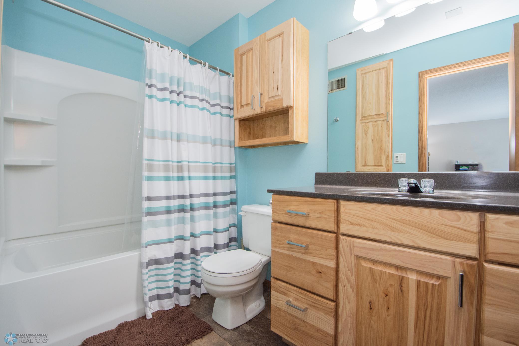 Upper Level Full Bathroom