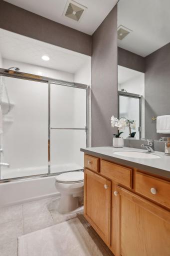 15464 Boulder Pointe Road, Eden Prairie, MN 55347