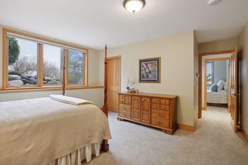 15464 Boulder Pointe Road, Eden Prairie, MN 55347
