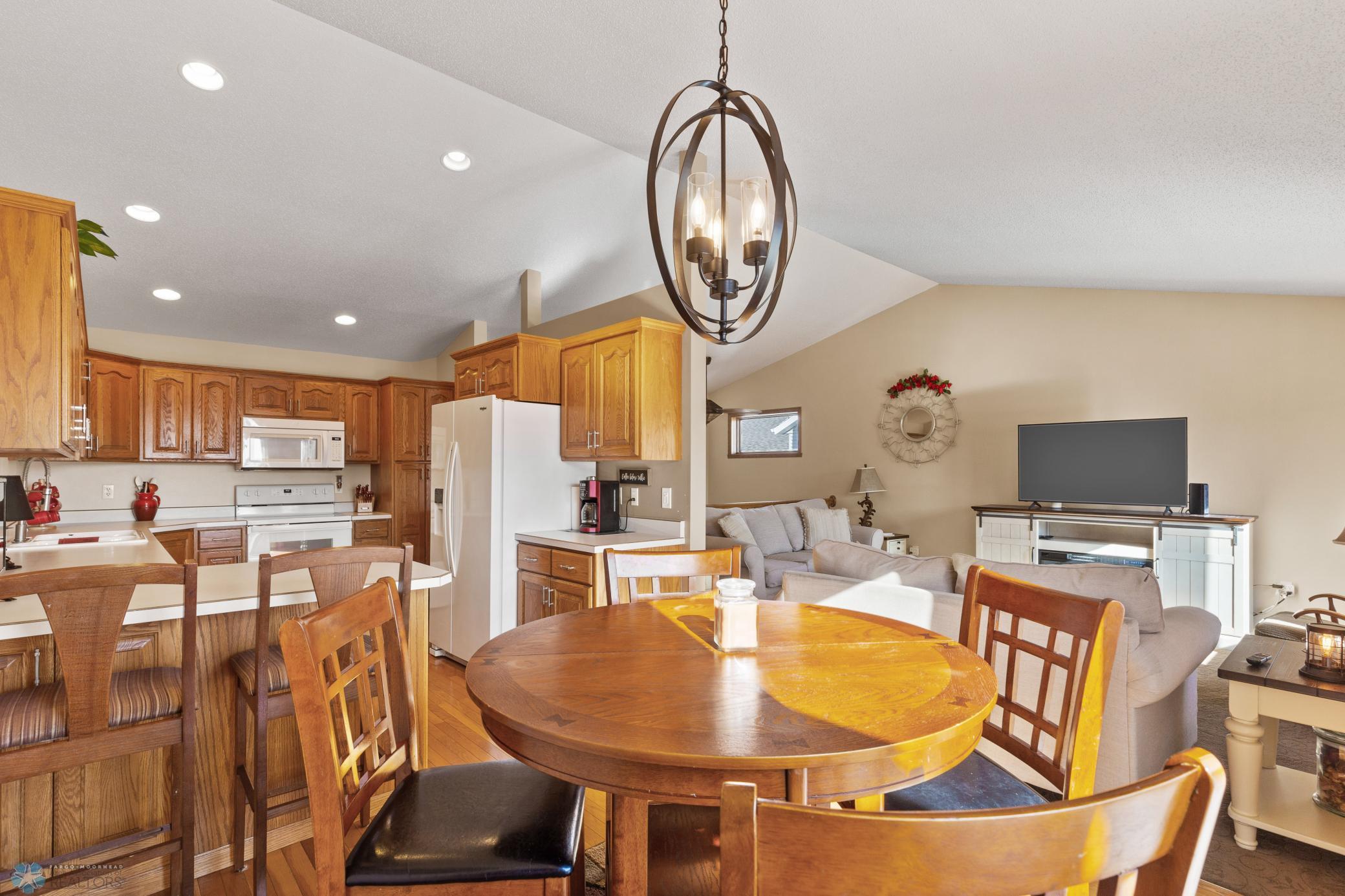 Dining/Kitchen