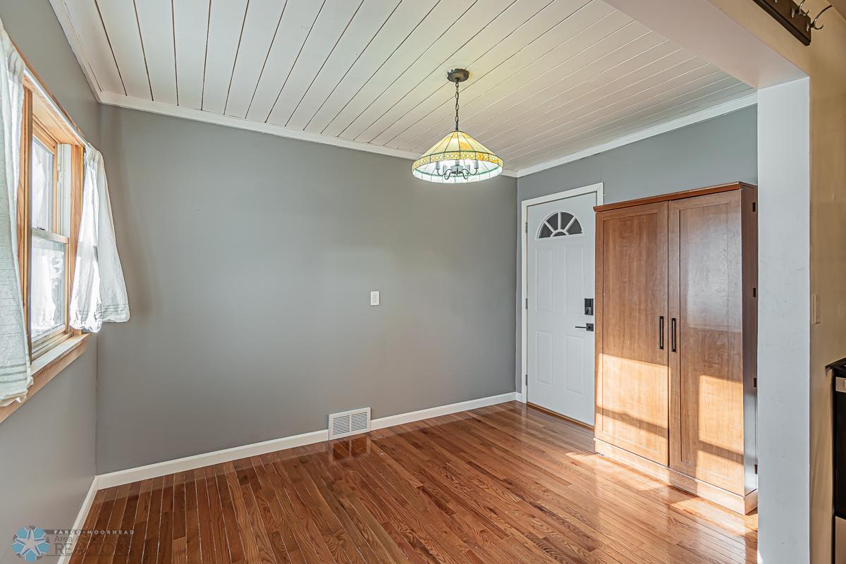 1809 7th St S, Moorhead, MN 56560-28.jpg