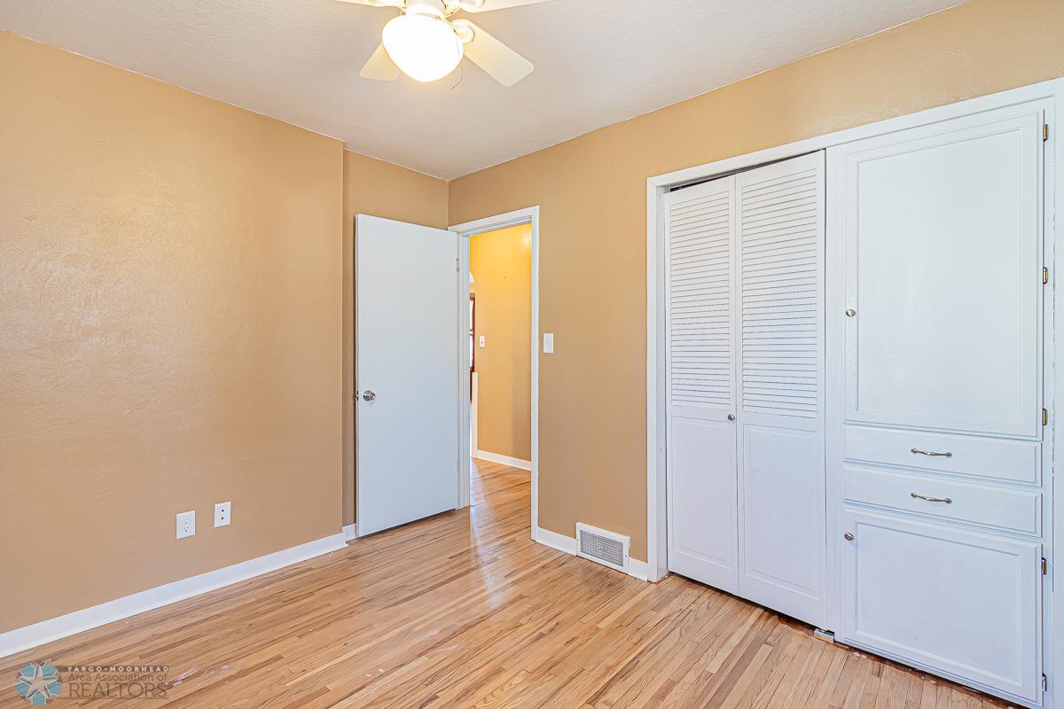 1809 7th St S, Moorhead, MN 56560-34.jpg
