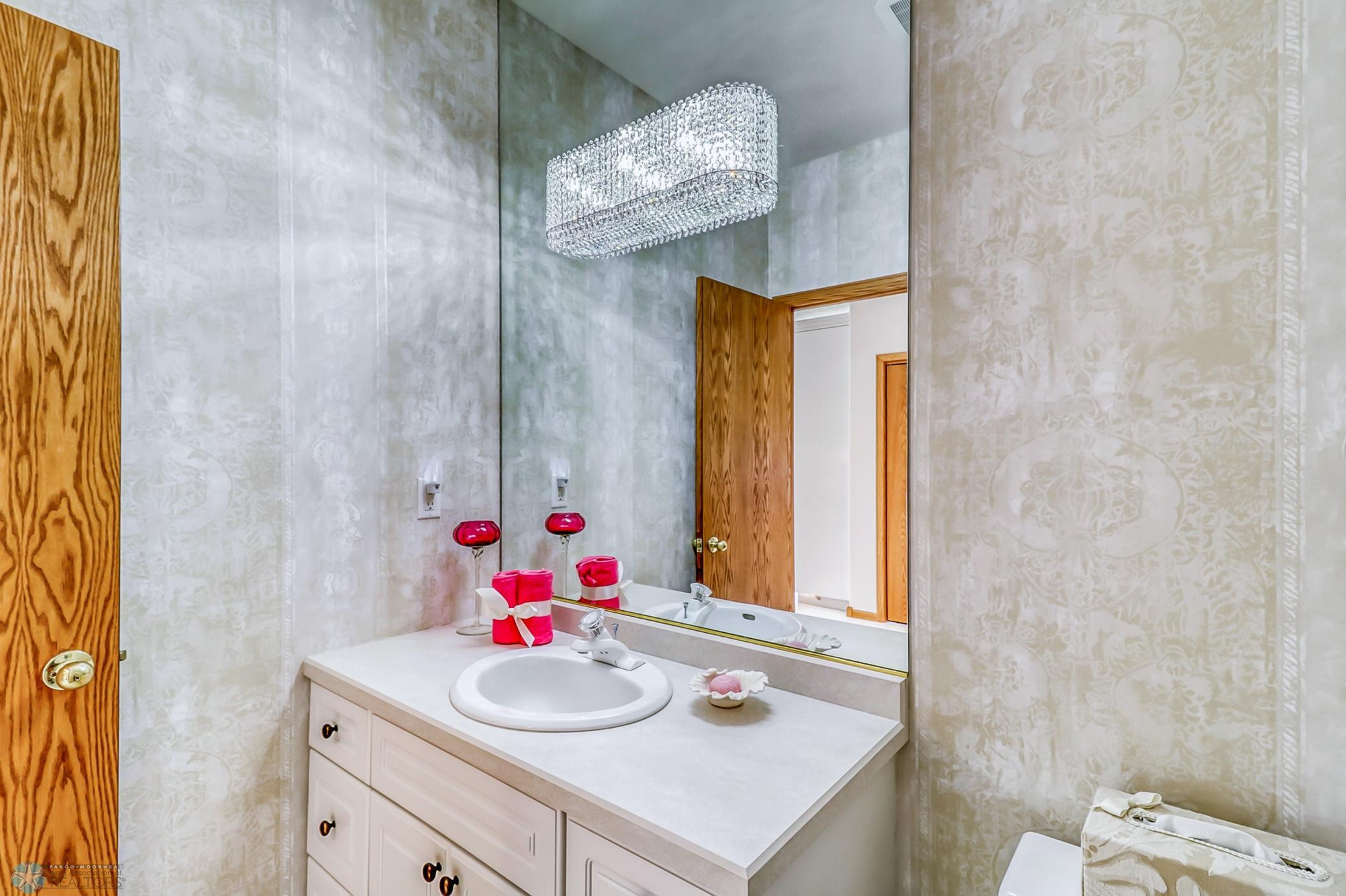 Guest half-bath