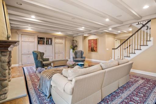 5004 Oak Bend Lane, Edina, MN 55436