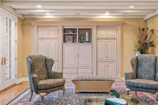 5004 Oak Bend Lane, Edina, MN 55436