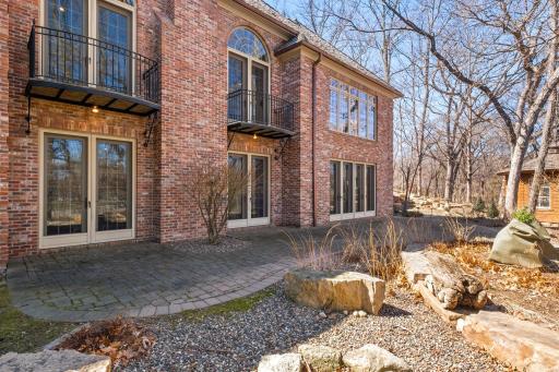 5004 Oak Bend Lane, Edina, MN 55436