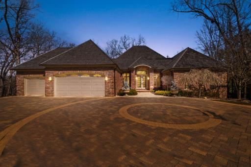 5004 Oak Bend Lane, Edina, MN 55436
