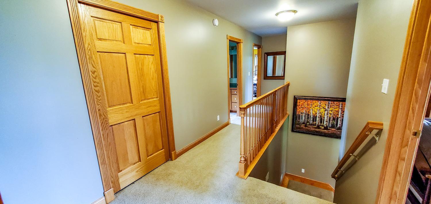 Upper Level Landing
