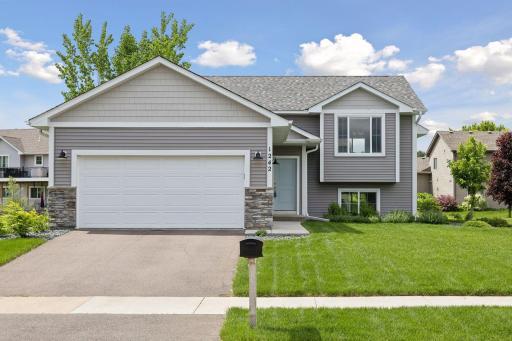 1242 Rich River Way, New Richmond, WI 54017