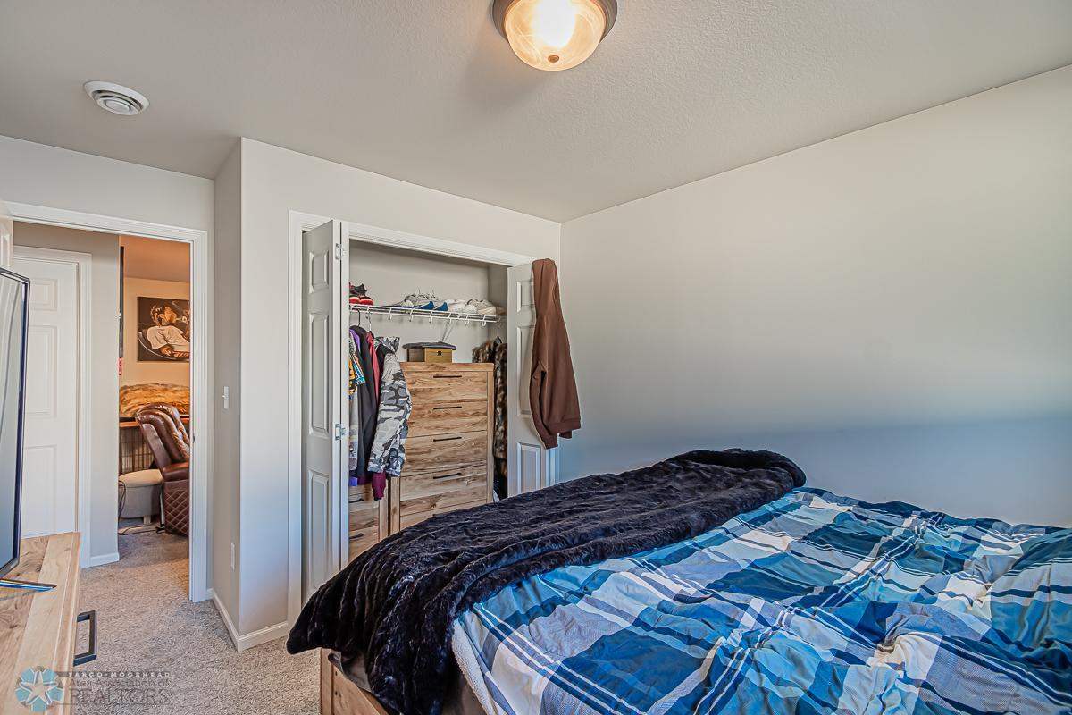 Bedroom3_2.jpg