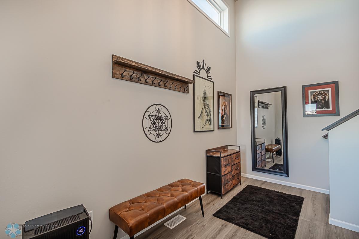 Entryway_1.jpg