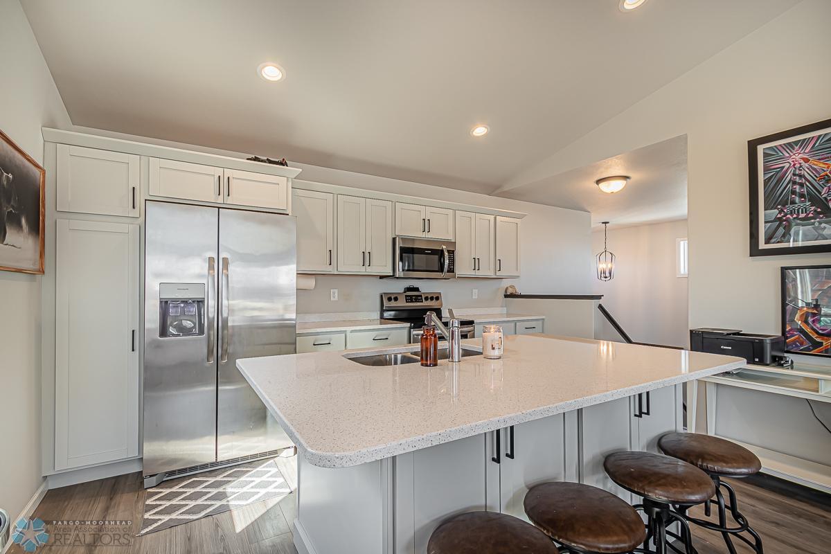 Kitchen_2.jpg