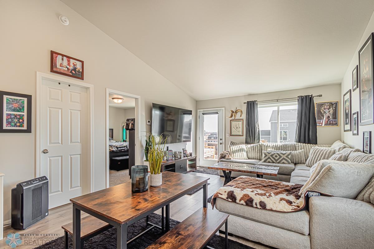 Dining_Room_2.jpg
