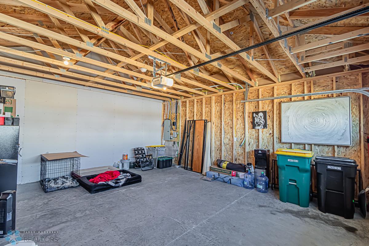 Garage_3.jpg