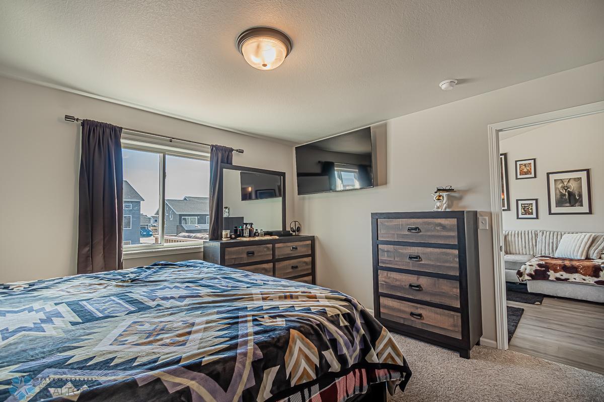 Primary_Bedroom_3.jpg