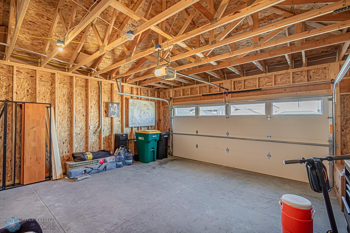 Garage_2.jpg