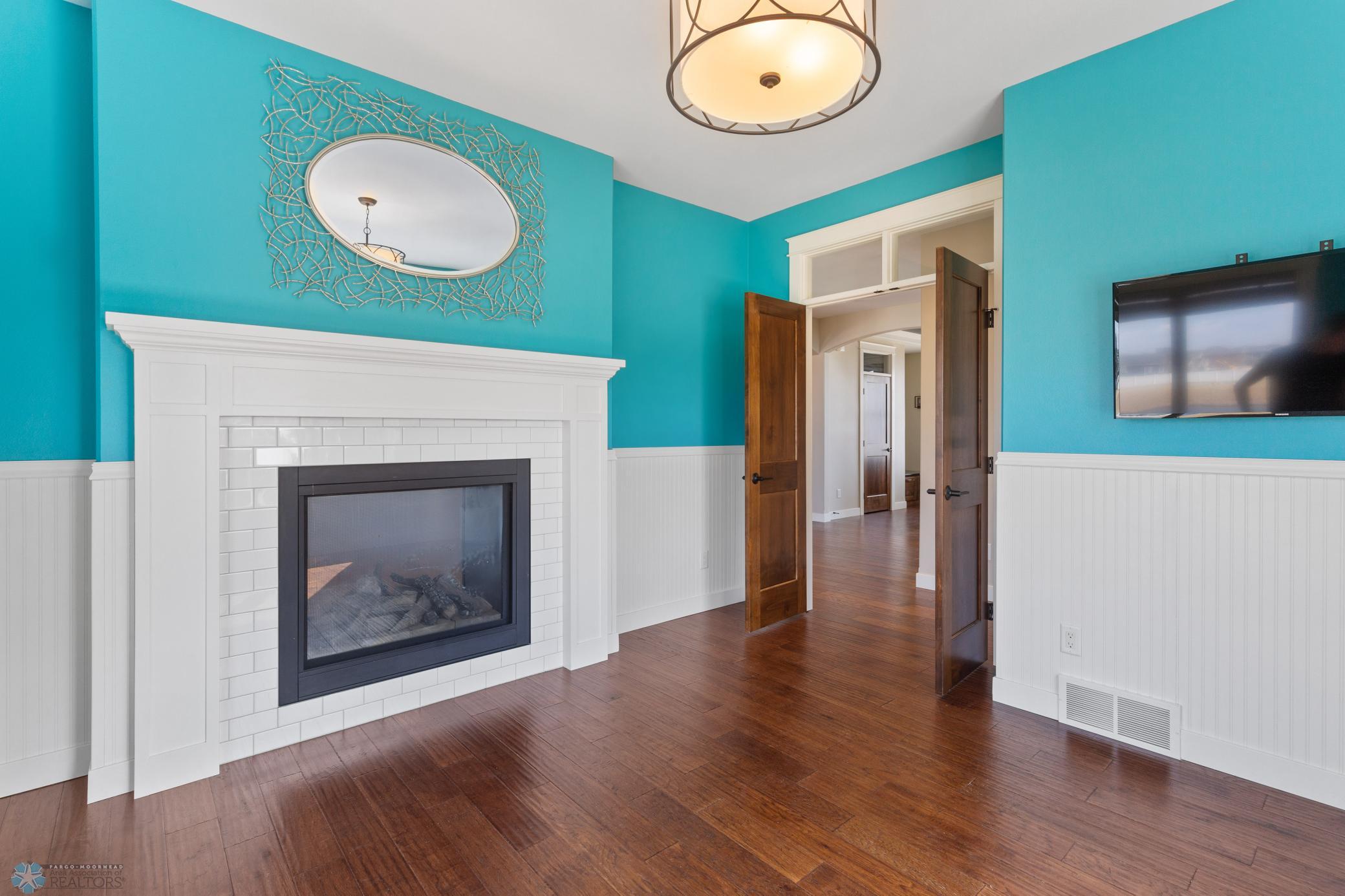 flex room towards foyer