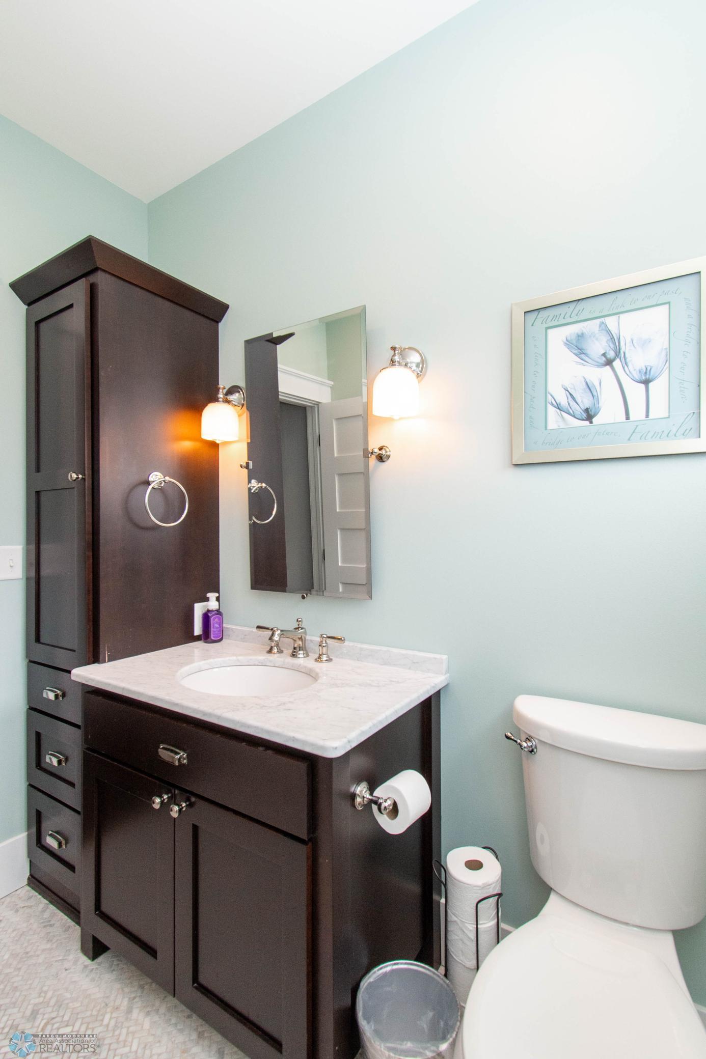 Bathroom 1- Full bath