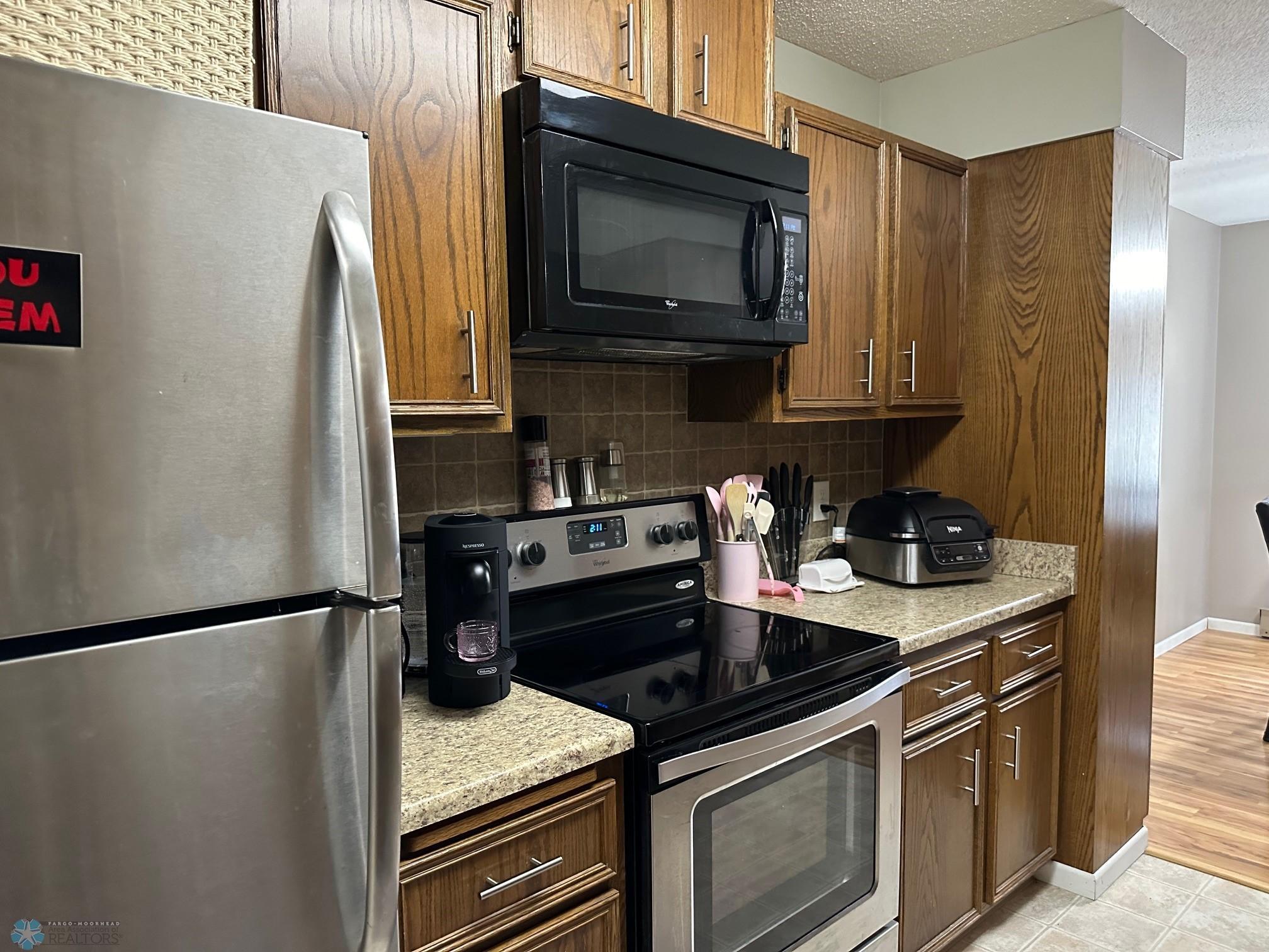 Kitchen 4.jpg