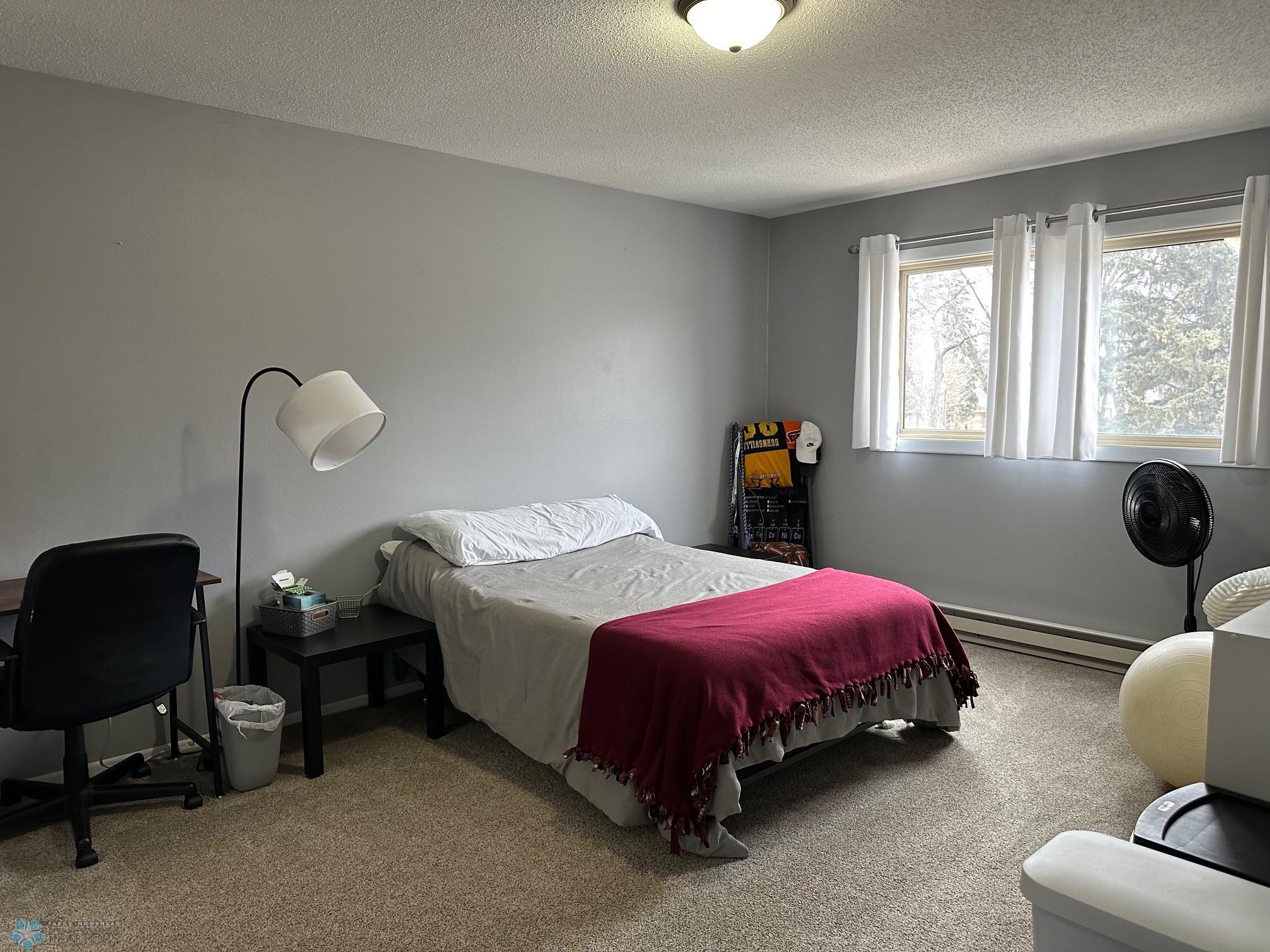 Main Bedroom 1 1.jpg