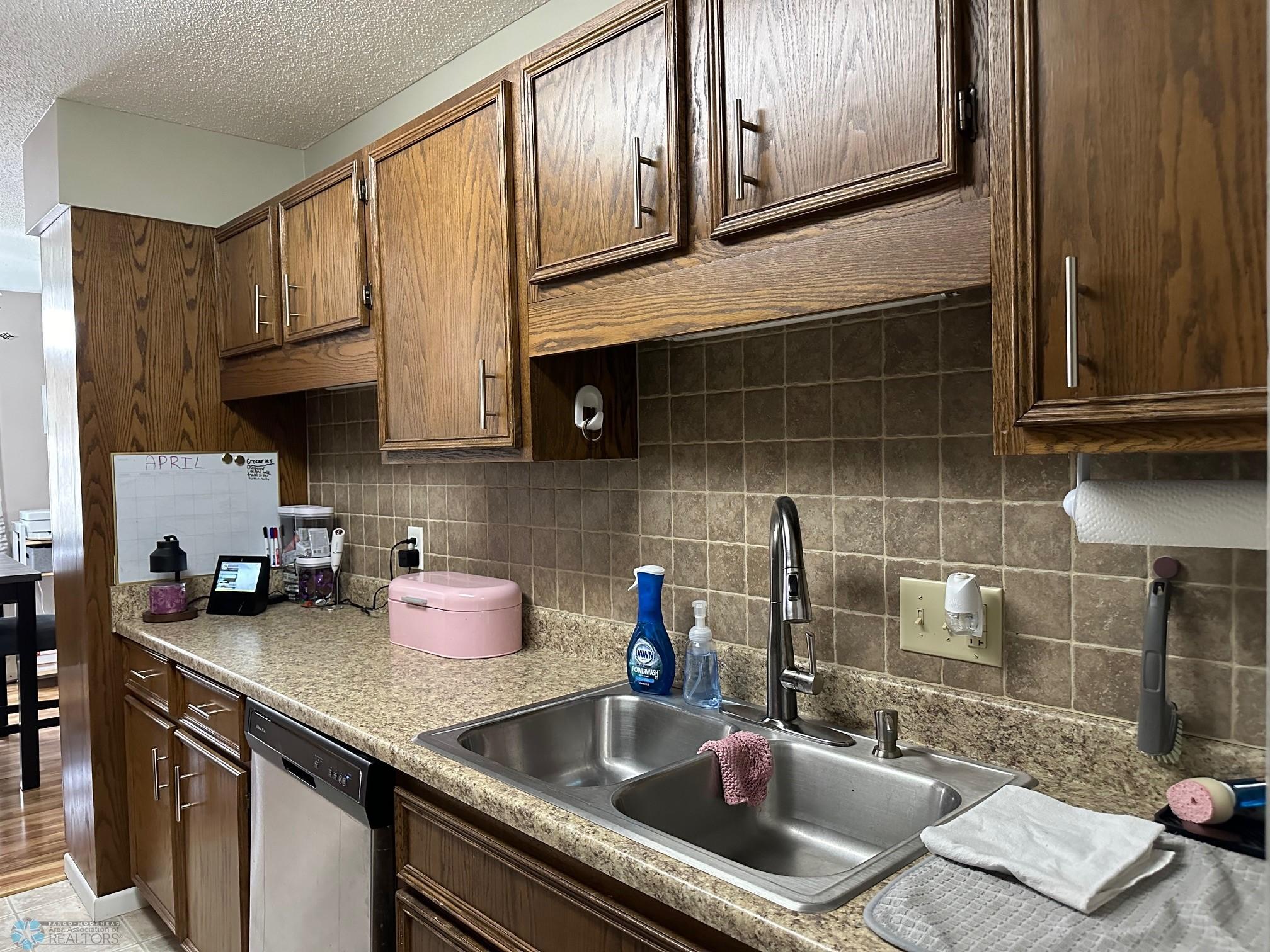Kitchen 3.jpg