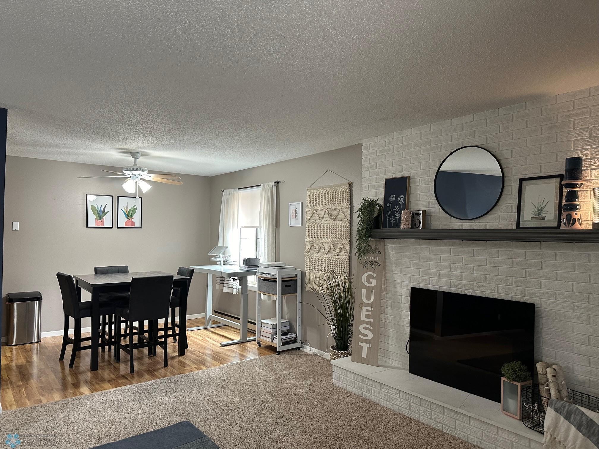Living Dining 1.jpg