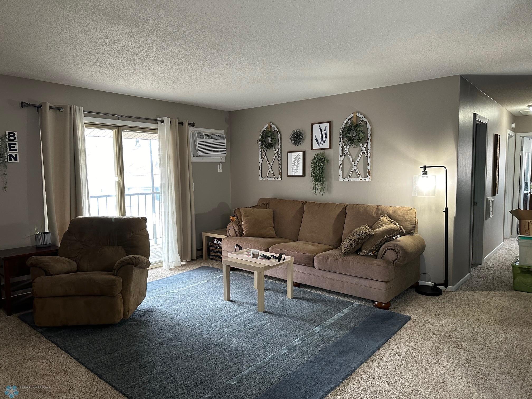 Living Room 3.jpg