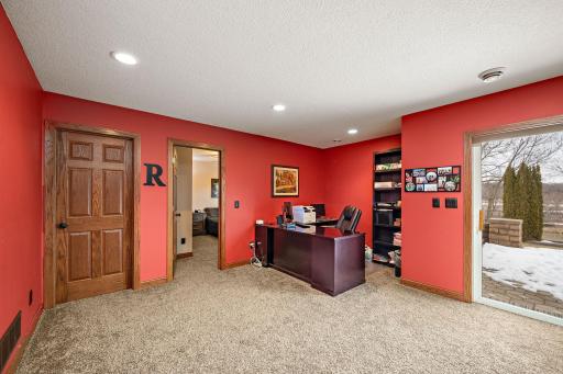 Bonus space in the family room for office space or games for having fun! (maybe a foosball table!)
