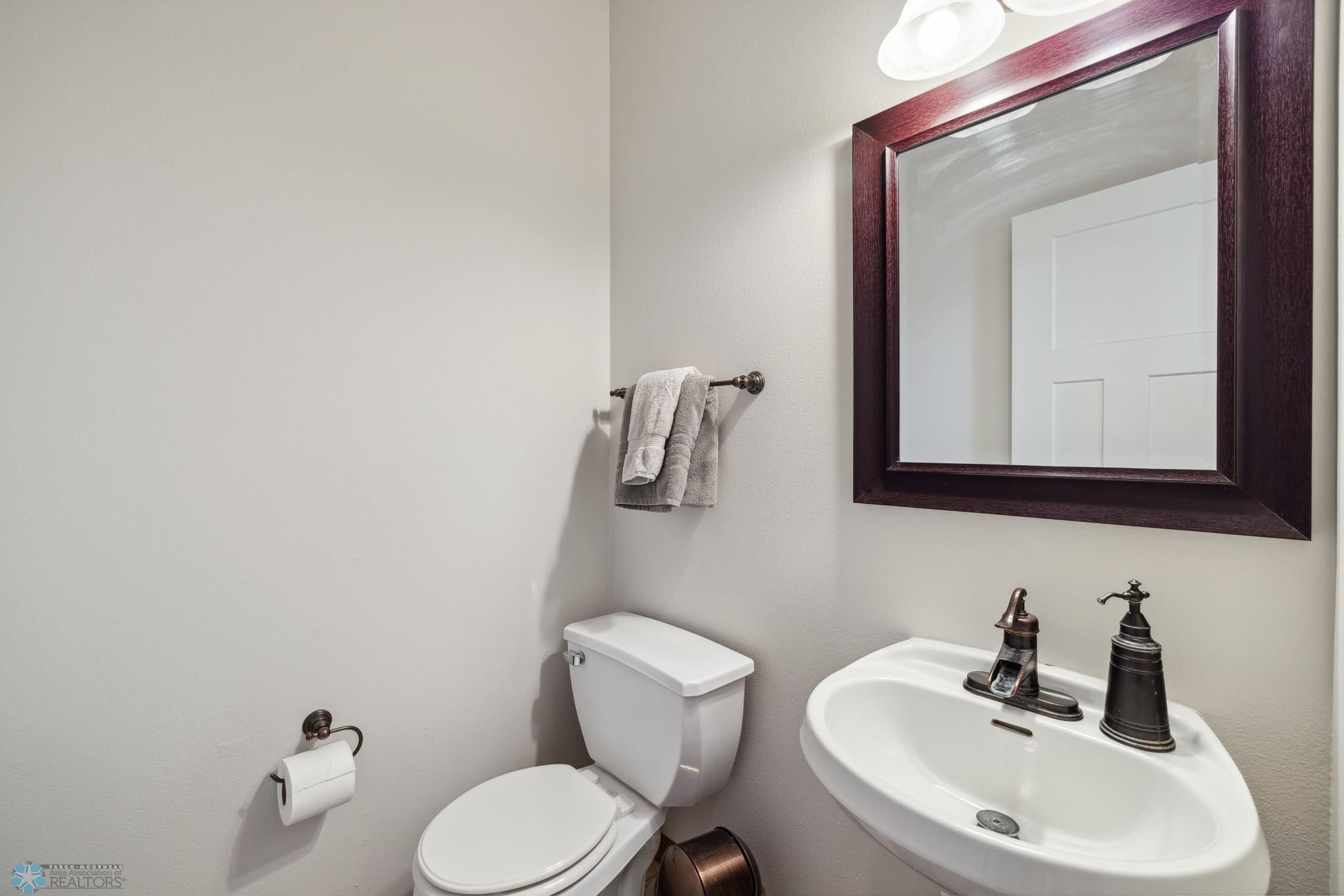 1/2 Bathroom