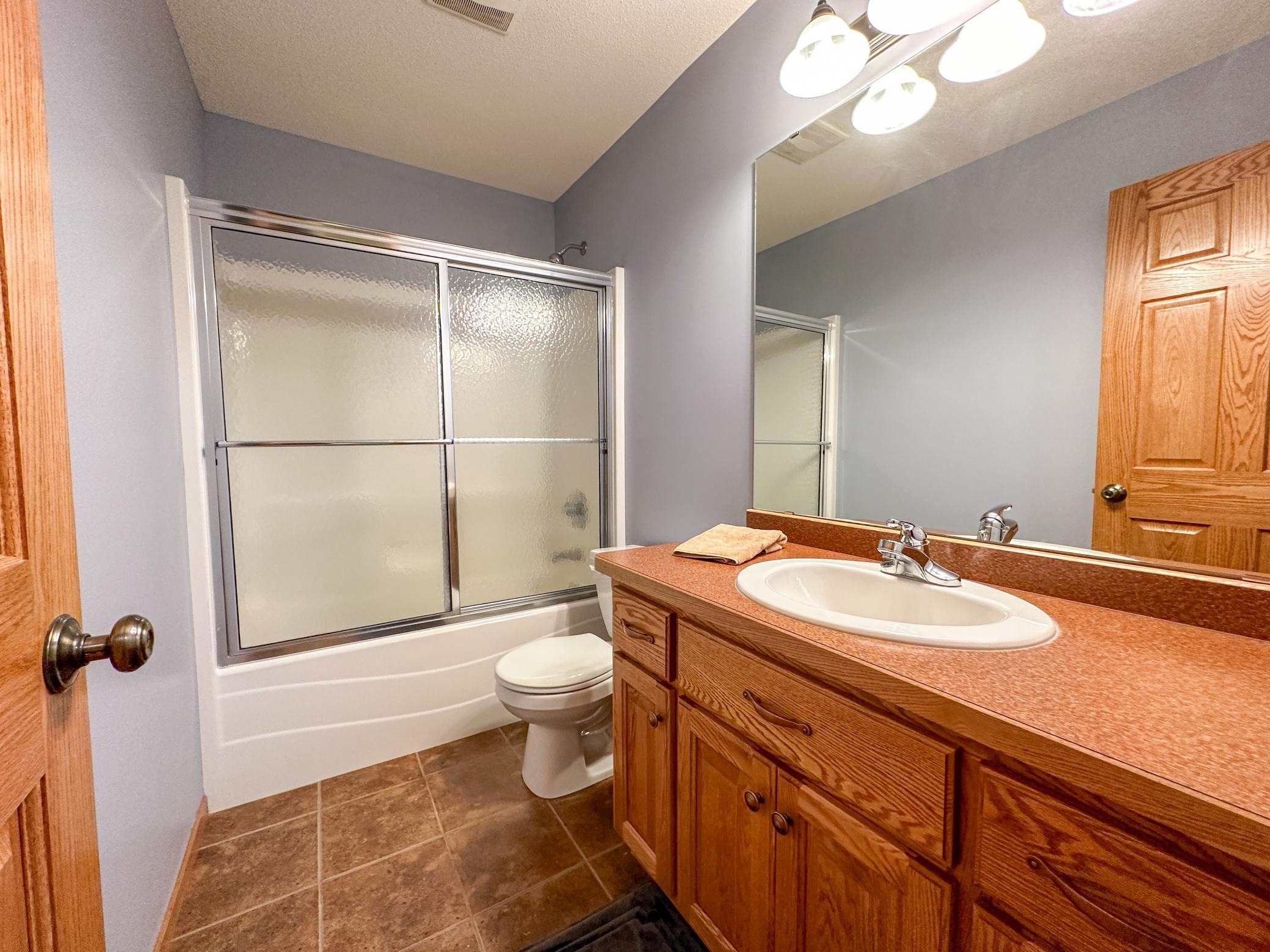 Upper Level Full Bathroom